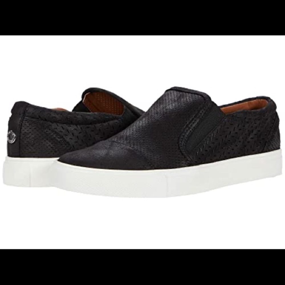 Steve Madden Black Ambition Slip Ons 🖤